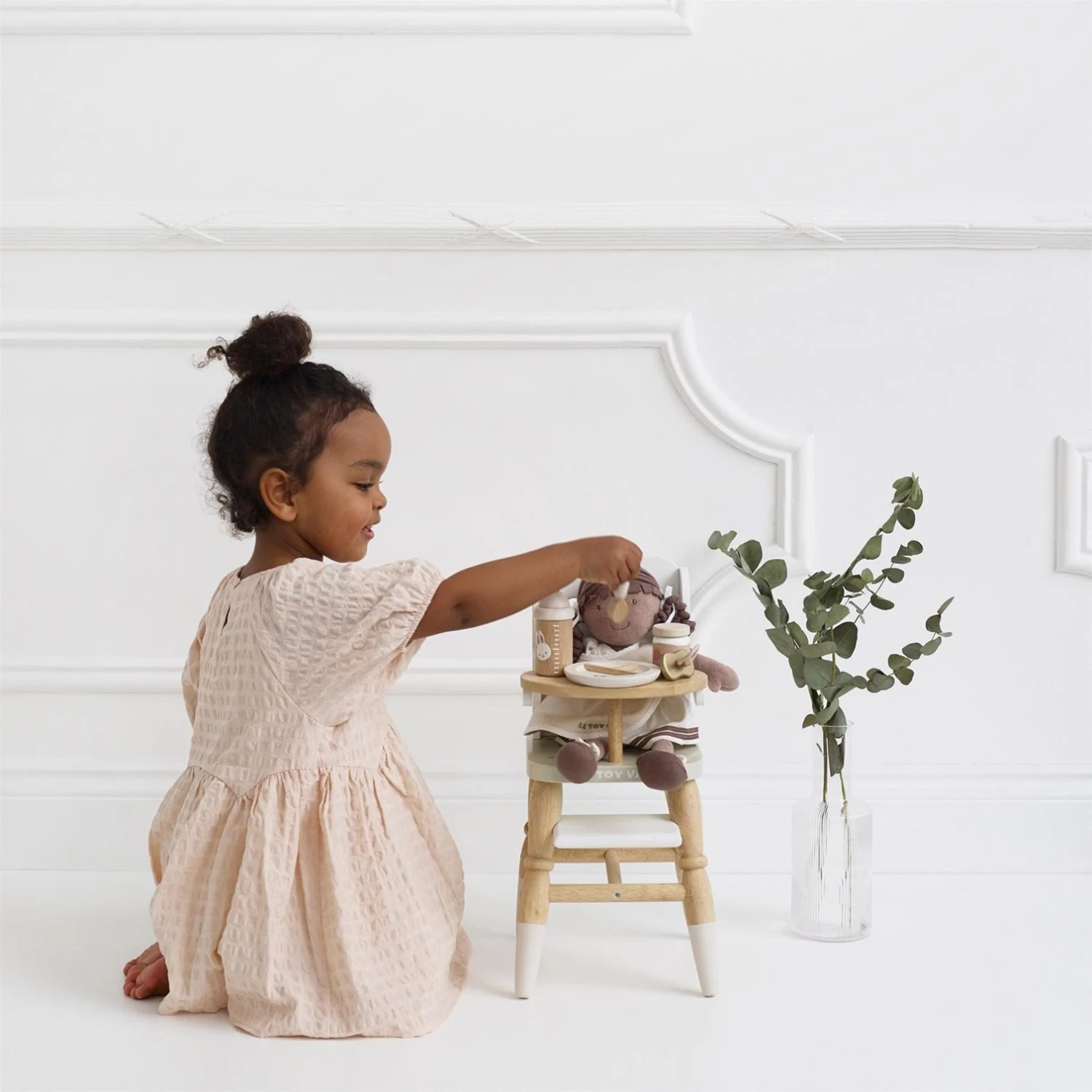 Le Toy Van Doll Nursing Set 2 Le Toy Van Doll Nursing Set – Bild 2