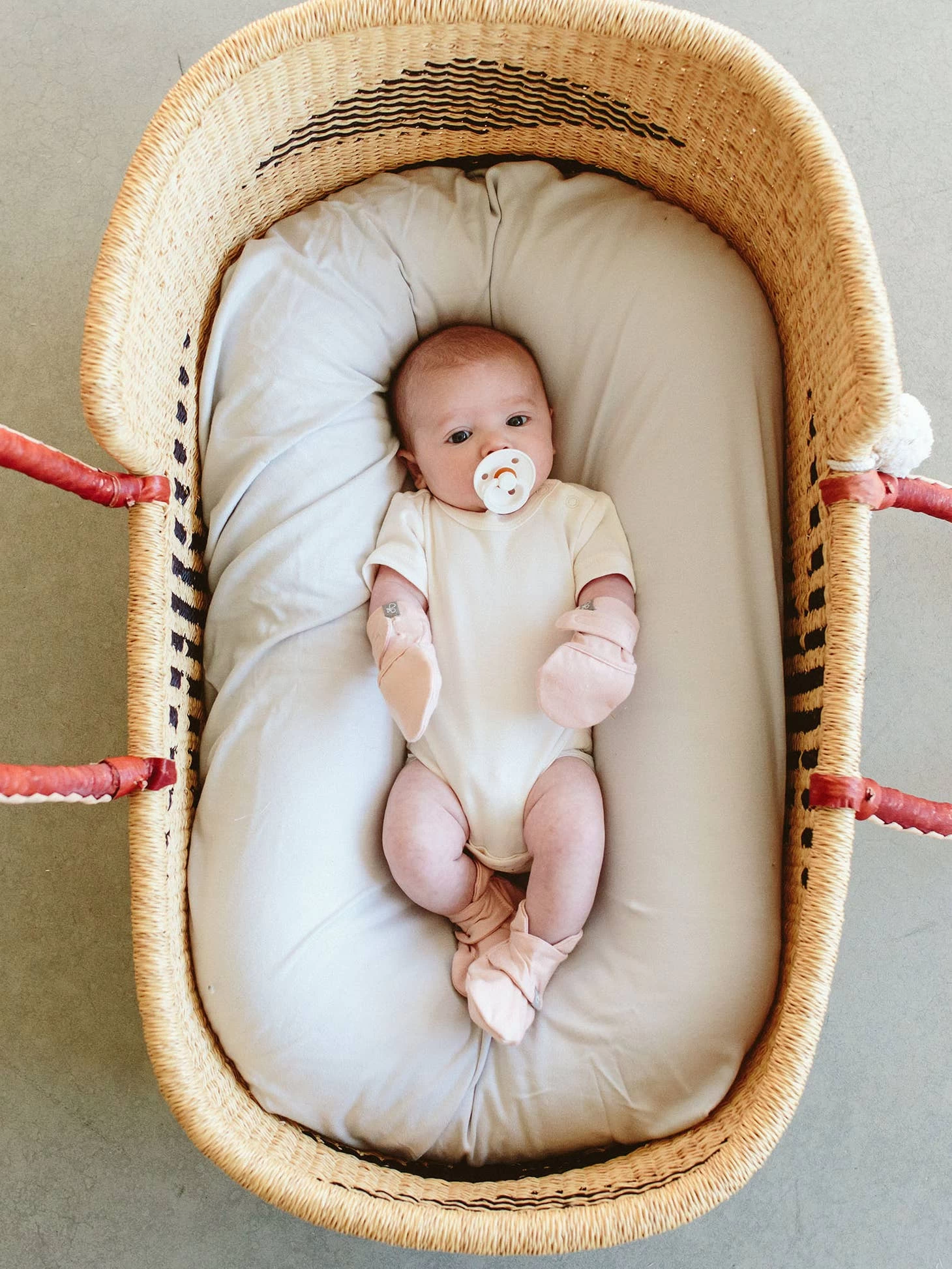 Goumi Viscose Organic Cotton Stay-On Mitts + Boots - Rose 2 Goumi Viscose Organic Cotton Stay-On Mitts + Boots - Rose – Bild 2