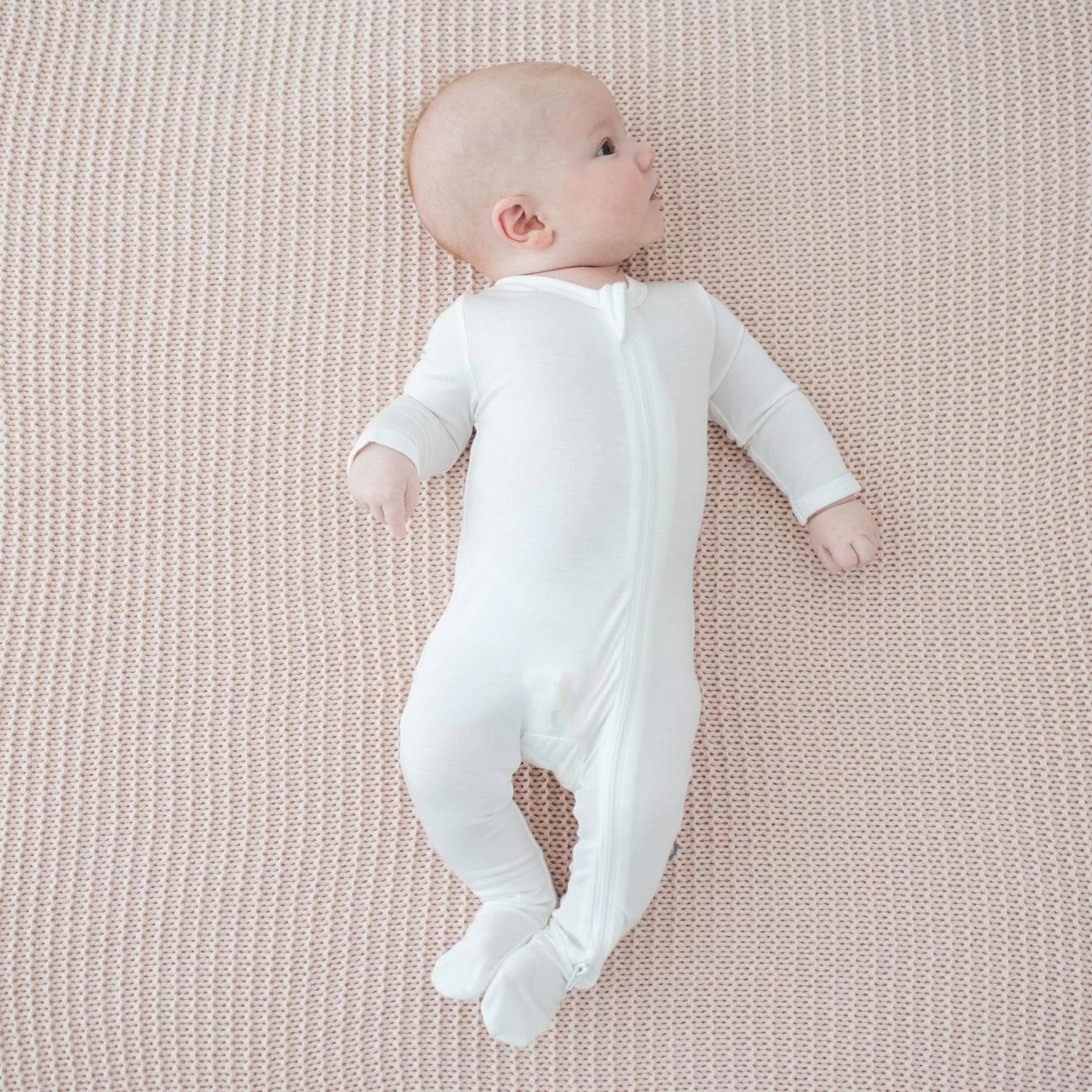 Kyte BABY Zippered Footie In Cloud 2 Kyte BABY Zippered Footie In Cloud – Bild 2